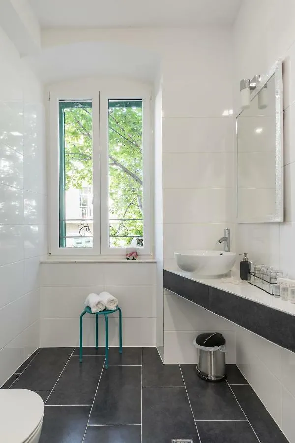 Seabed Rooms&Studio Split Apartment
