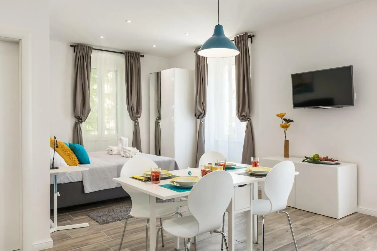 Seabed Rooms&Studio Split Apartment