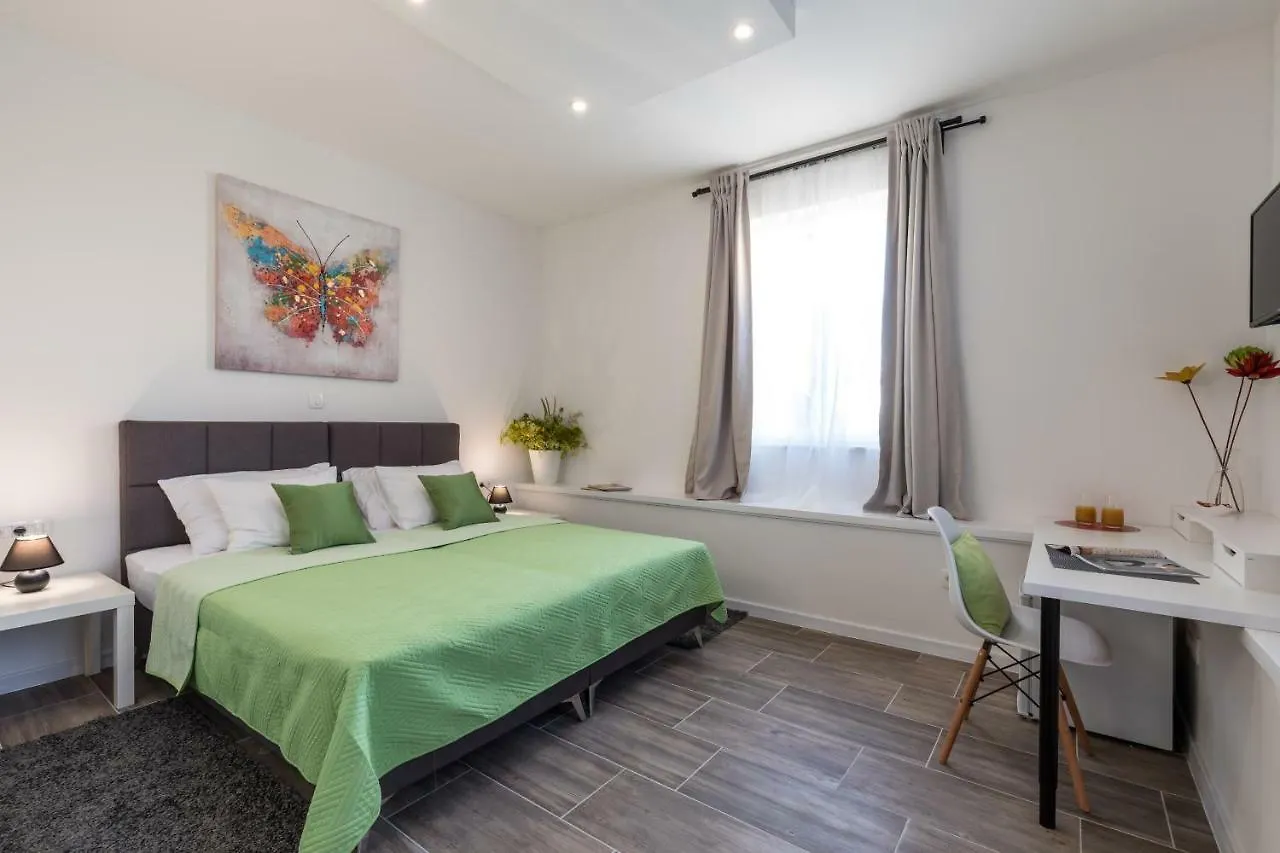 Apartment Seabed Rooms&Studio Split