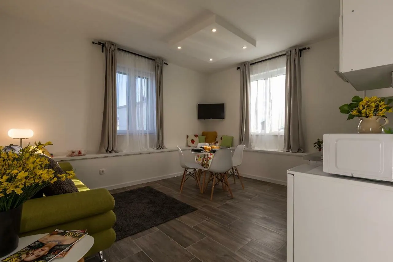 Seabed Rooms&Studio Split Apartment